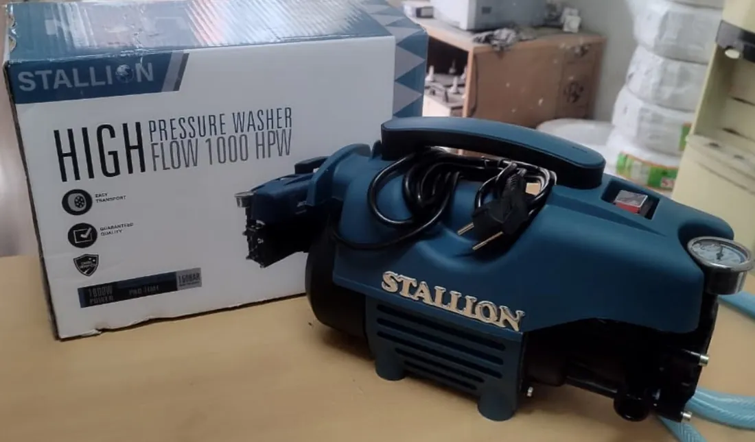 Stallion high-pressure washer beside its box
