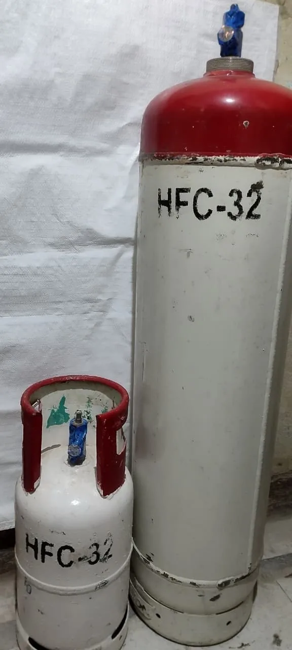 Stallion R-32 refrigerant cylinders, large and small formats, stocked in Secunderabad