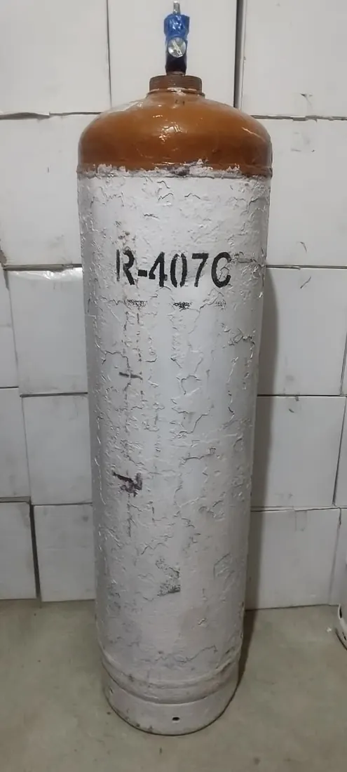 Stallion R-407C refrigerant cylinder, large format, stencilled R-407C