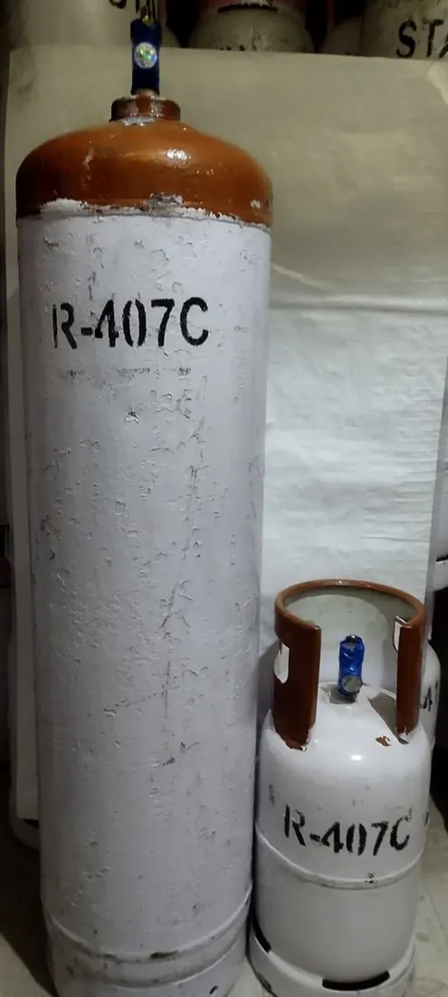 Stallion R-407C refrigerant cylinders, large and small formats, stocked by Shree Suswani Refrigeration in Secunderabad