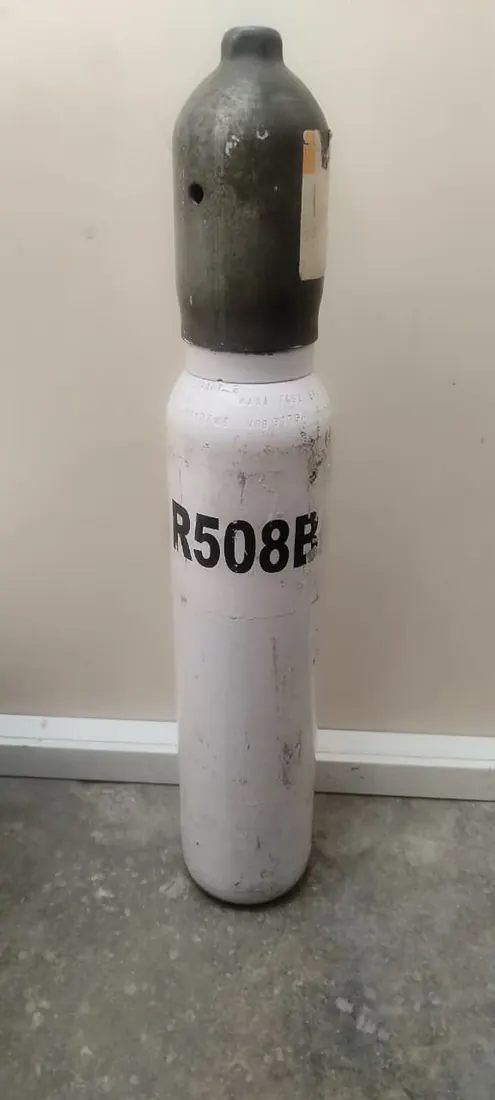 Stallion R-508B refrigerant cylinder showing the test-date collar and valve